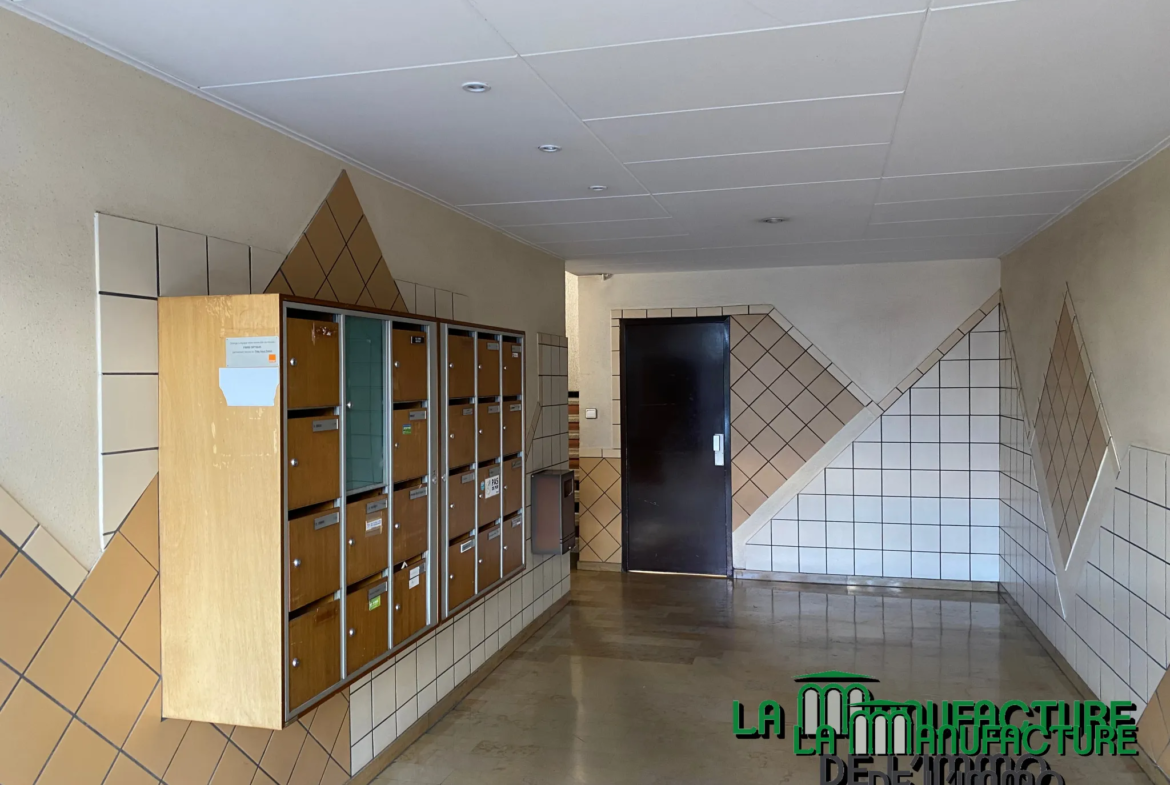 Appartement F3 traversant et lumineux à Saint-Étienne avec garage 