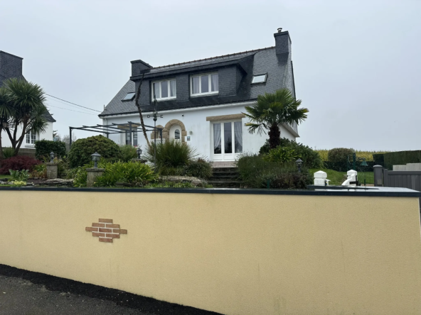 Maison Néo-bretonne à Noyal-Pontivy, 5 chambres