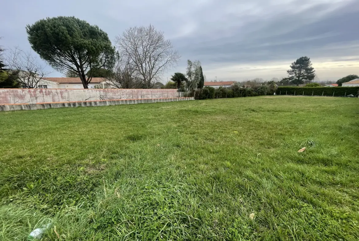 Terrain de 1000 m² à vendre à Meschers-sur-Gironde 