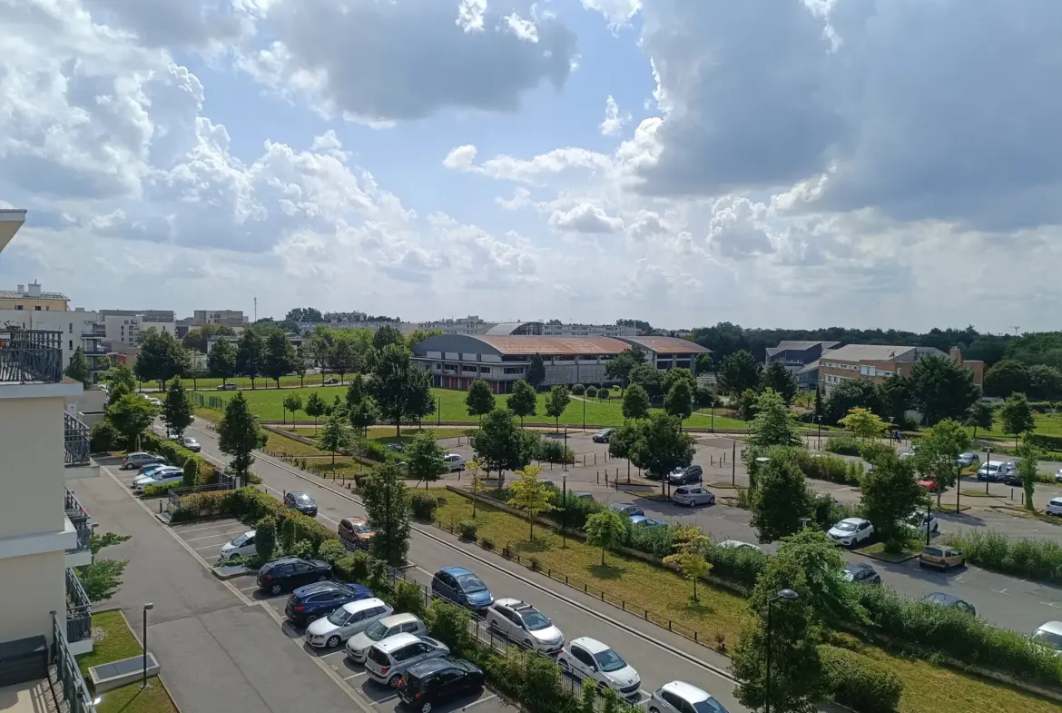 Appartement lumineux de 72 m² avec terrasse à Trappes 