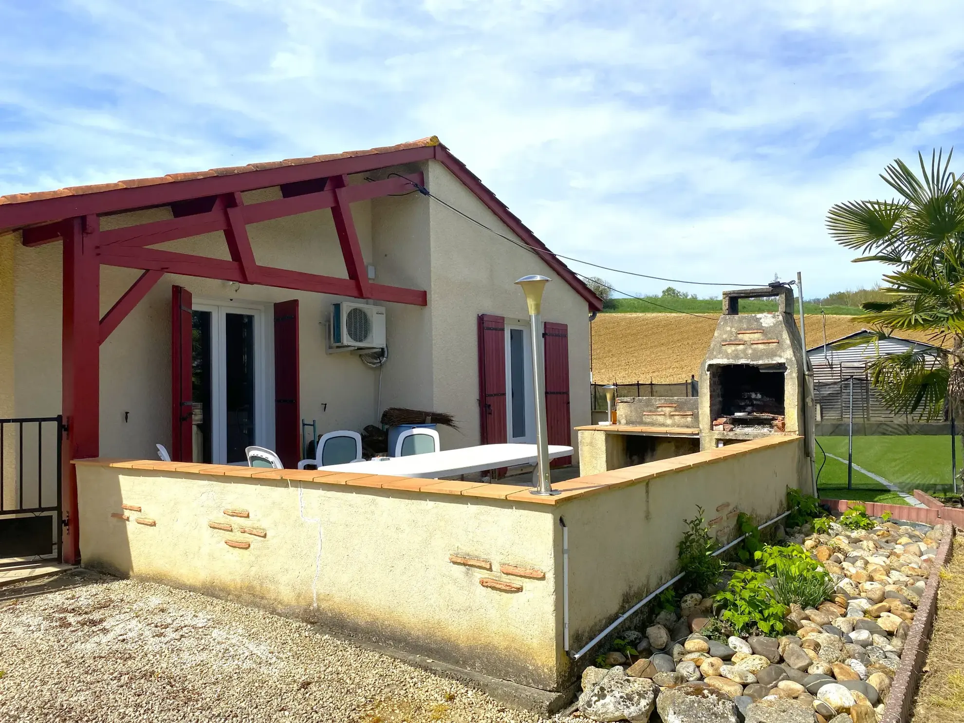 Maison de plain-pied, 160 m² avec piscine à Sainte Bazeille 