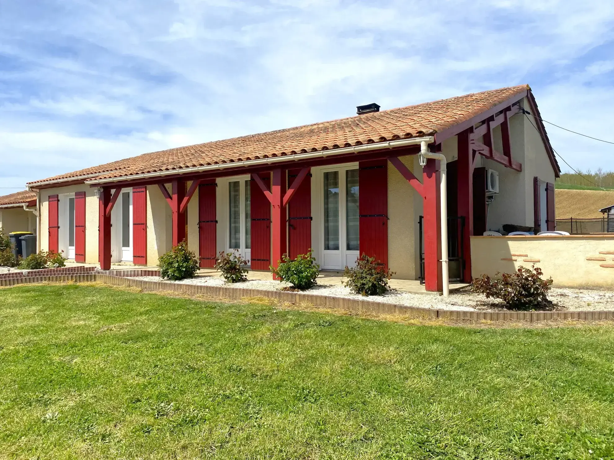 Maison de plain-pied, 160 m² avec piscine à Sainte Bazeille 