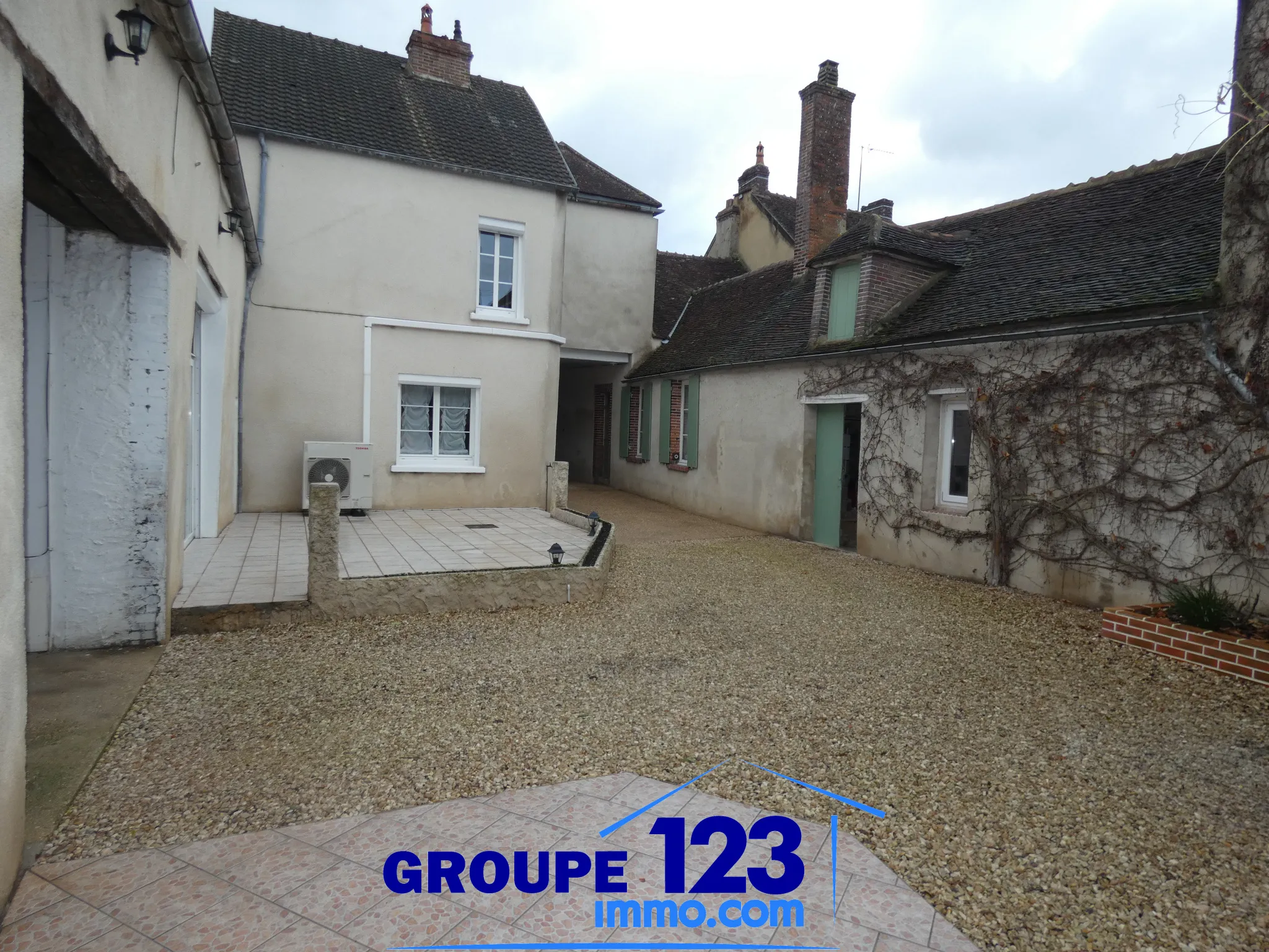 Maison à vendre à Brienon-sur-Armançon - 3 chambres 