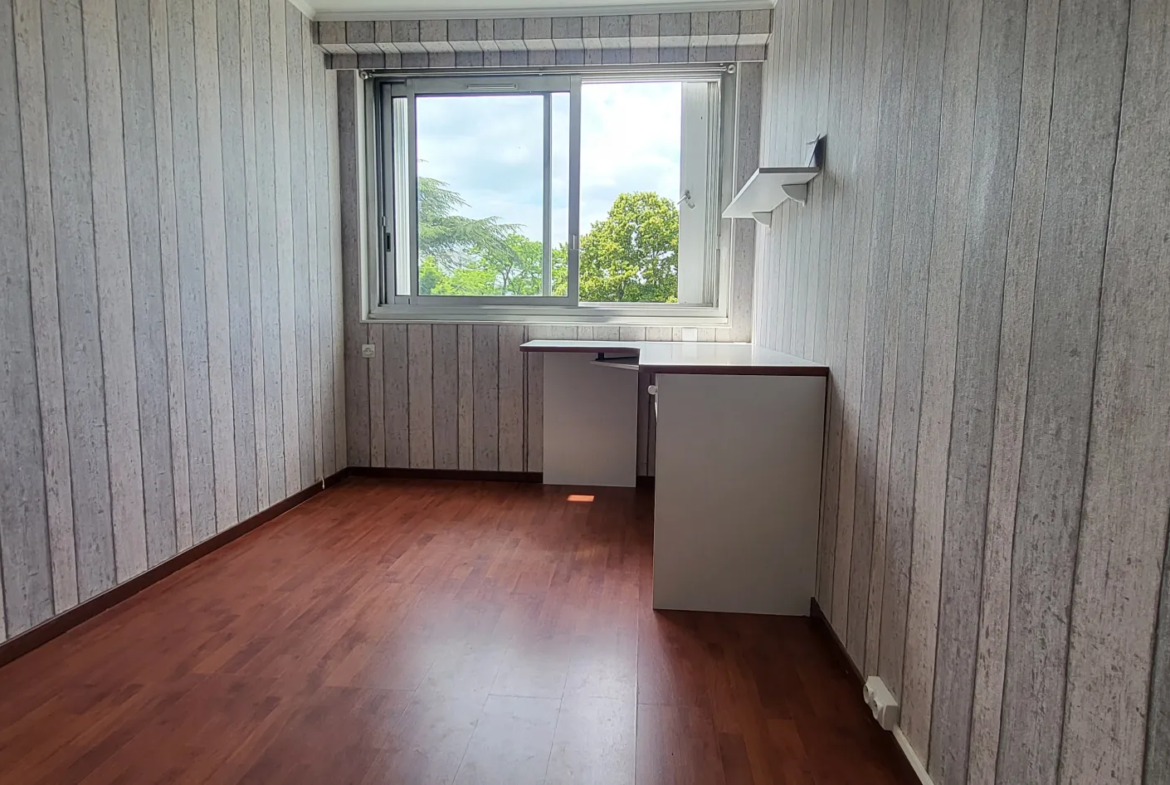 Appartement 5 pièces à vendre à Marly-le-Roi avec vue sur parc 