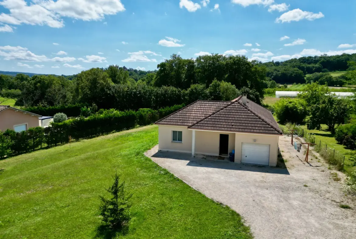 Vente Maison de Plain-Pied à Cavagnac - 3 Chambres et Piscine 