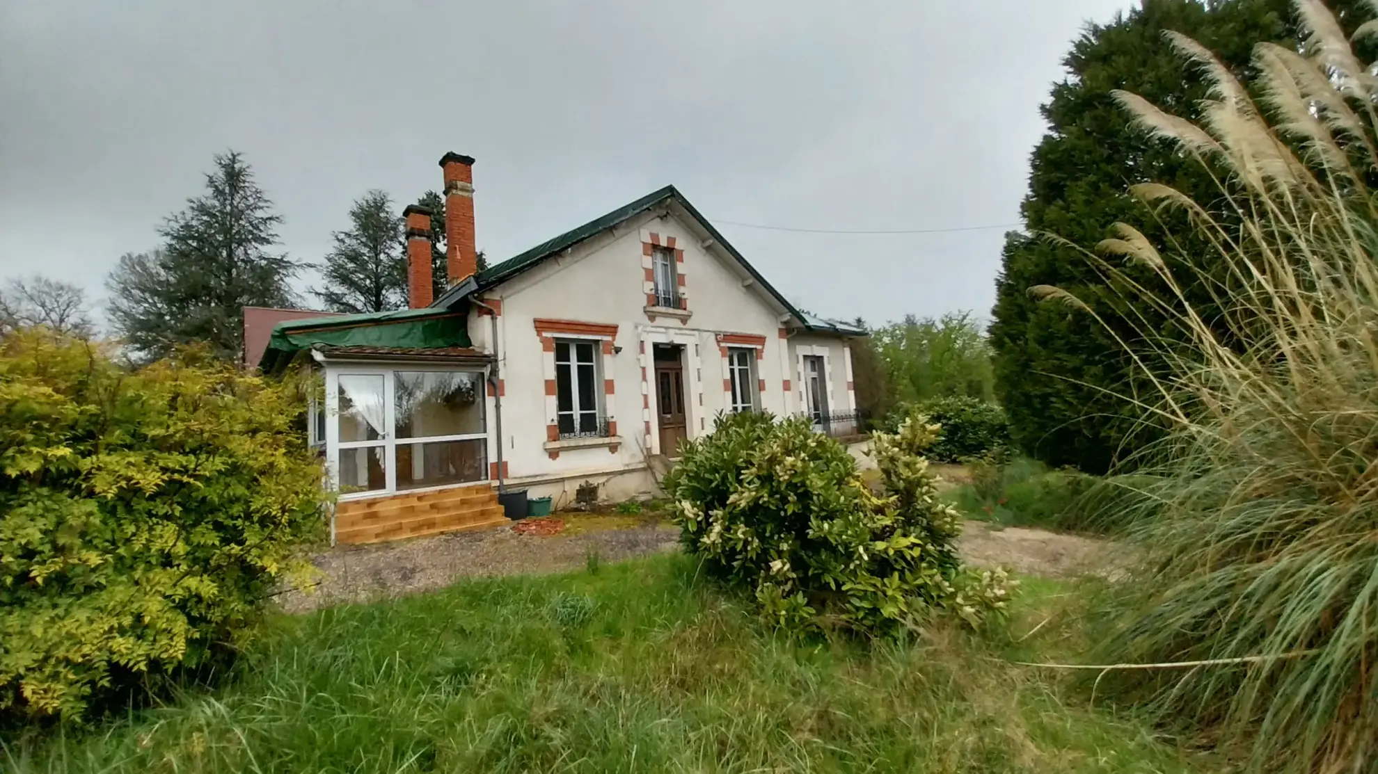 Maison à rénover avec 4 chambres à l'entrée de Ribérac 