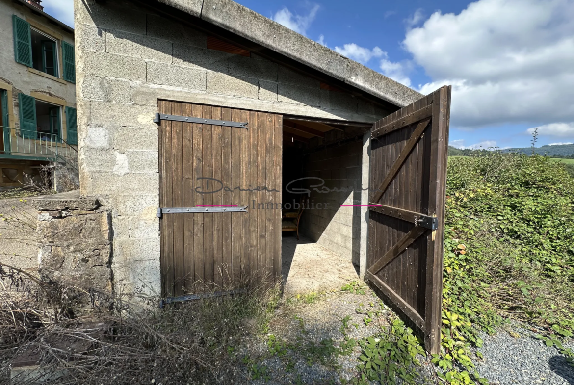 Maison d'Habitation avec Terrain à Thizy-les-Bourgs 