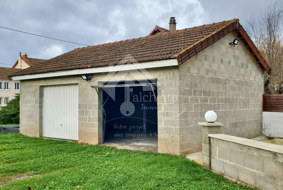 Maison de plain-pied à Saint-Loup - 130 m² avec terrain arboré 