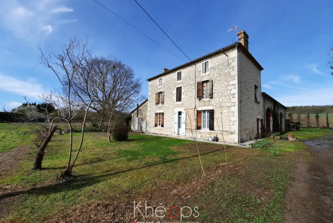 Maison de Campagne en Pierre à Duras 47120 - Projet de Vie Exceptionnel 