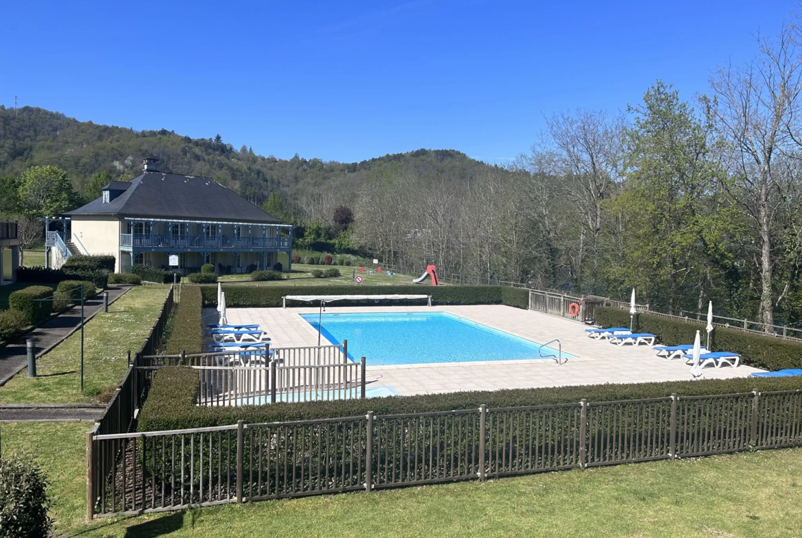 Appartement T2 lumineux avec vue sur la Dordogne à Argentat 