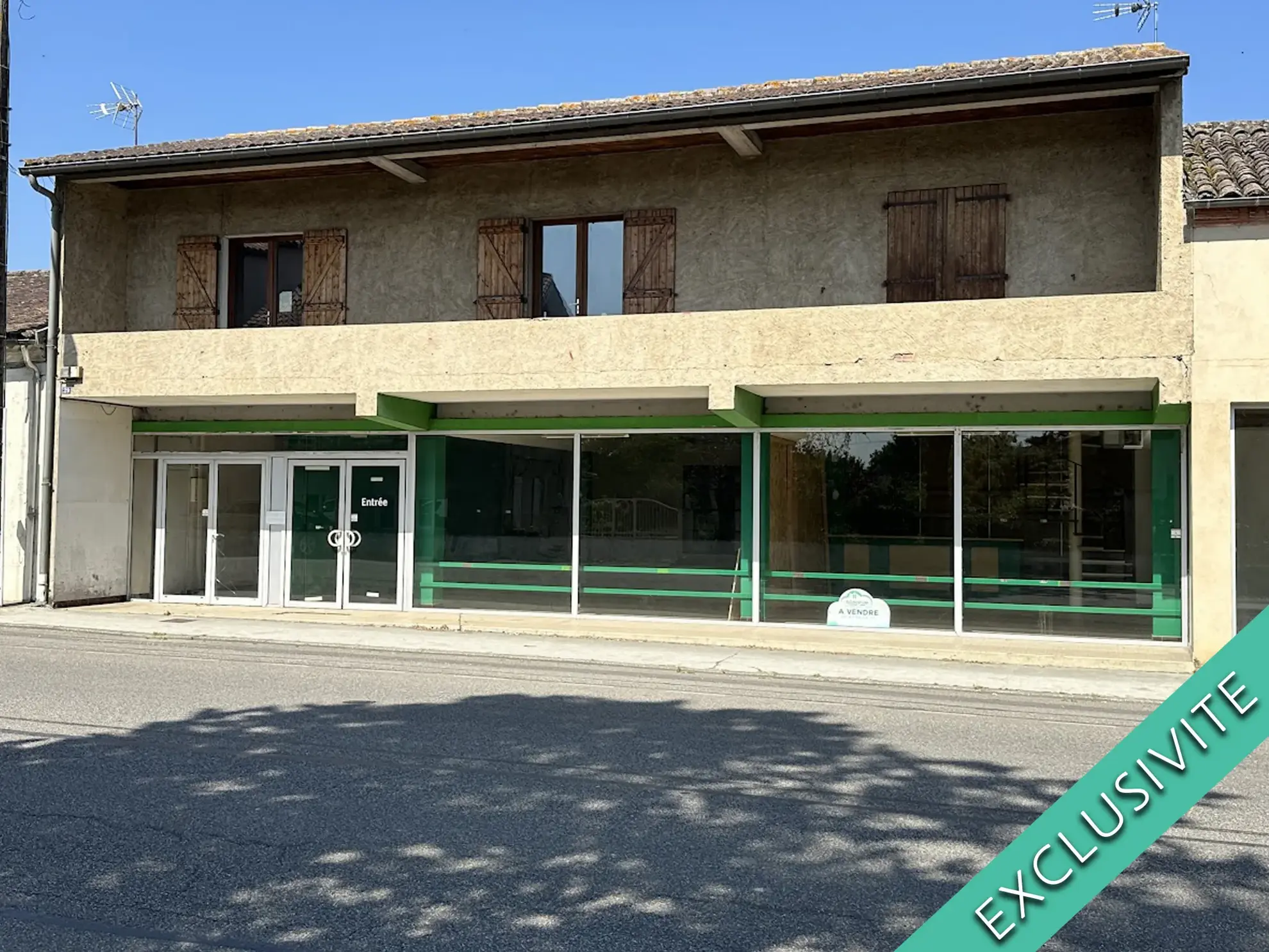 Local commercial avec bureaux à Fleurance - 520 m² 