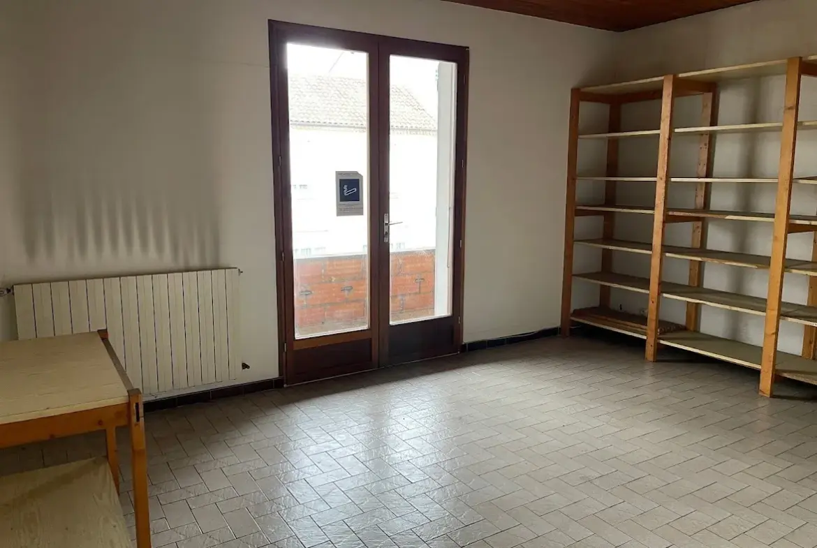 Local commercial avec bureaux à Fleurance - 520 m² 