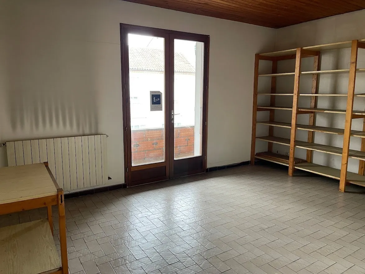 Local commercial avec bureaux à Fleurance - 520 m² 