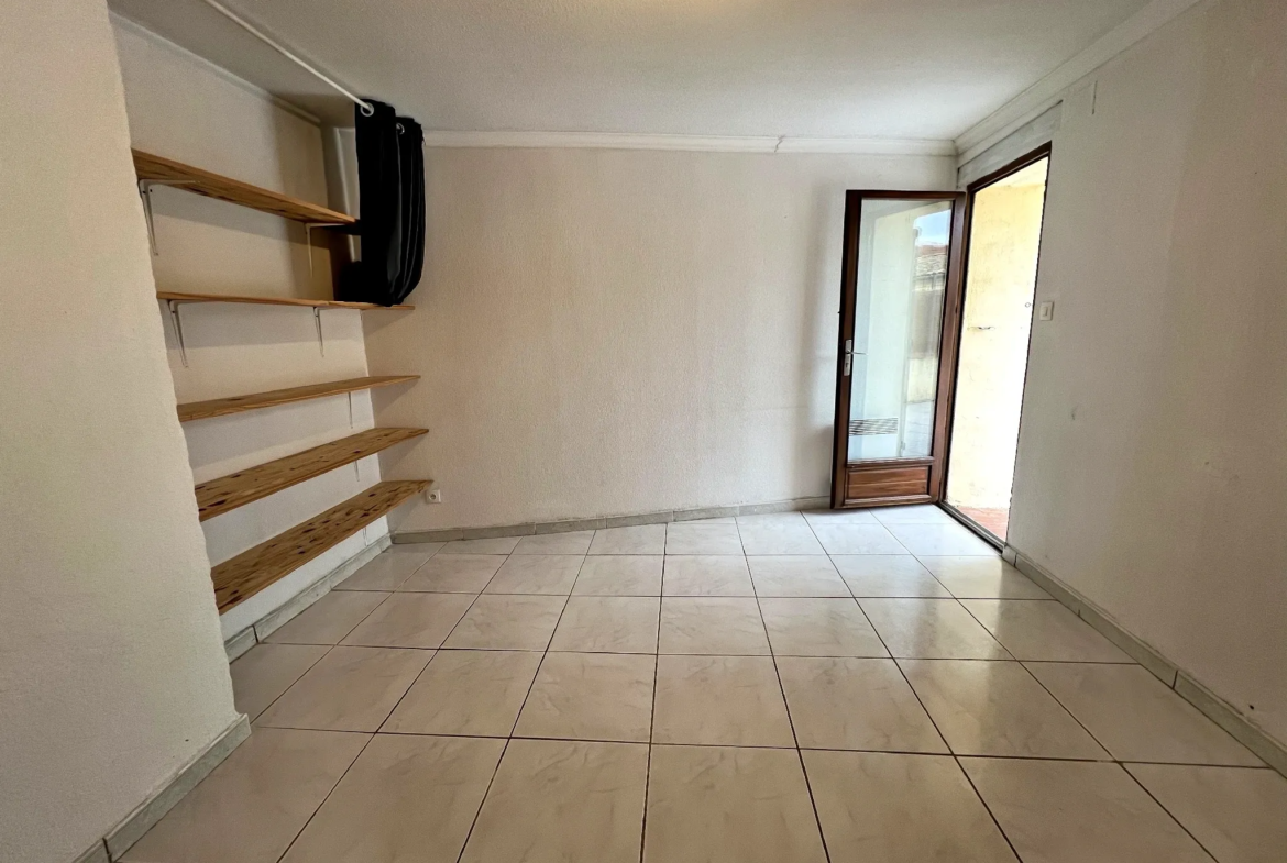 Maison de Ville à Vendre à Lunel - Plus de 98 m2 d'Espace à Vivre ! 