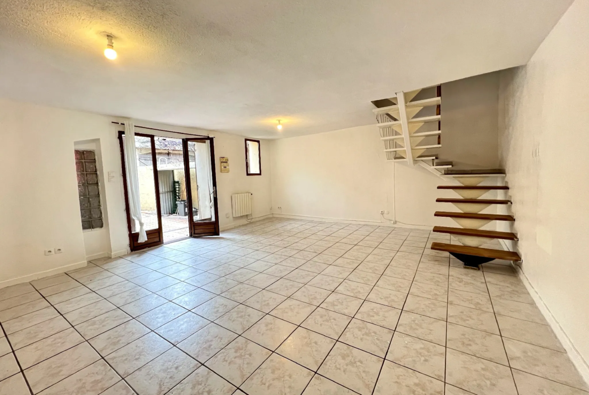 Maison de Ville à Vendre à Lunel - Plus de 98 m2 d'Espace à Vivre ! 