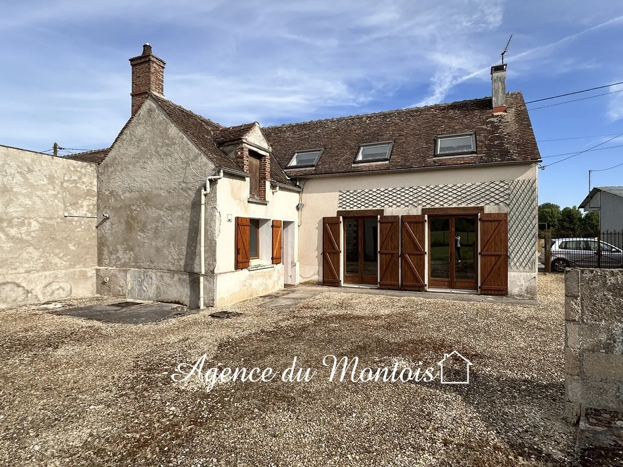 Fermette à vendre à Bray-sur-Seine - 4 pièces, 3 chambres, jardin de 930 m² 