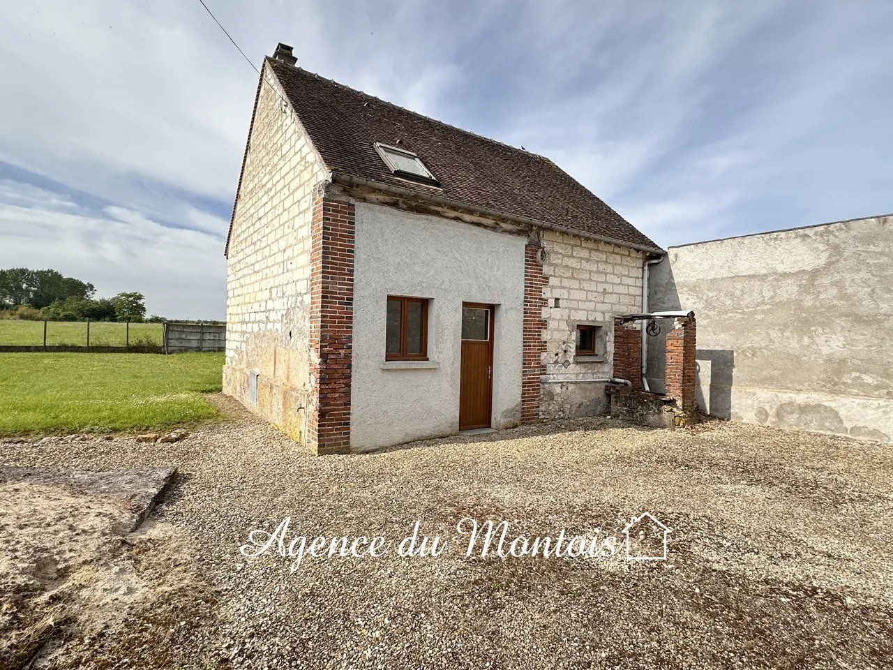 Fermette à vendre à Bray-sur-Seine - 4 pièces, 3 chambres, jardin de 930 m² 