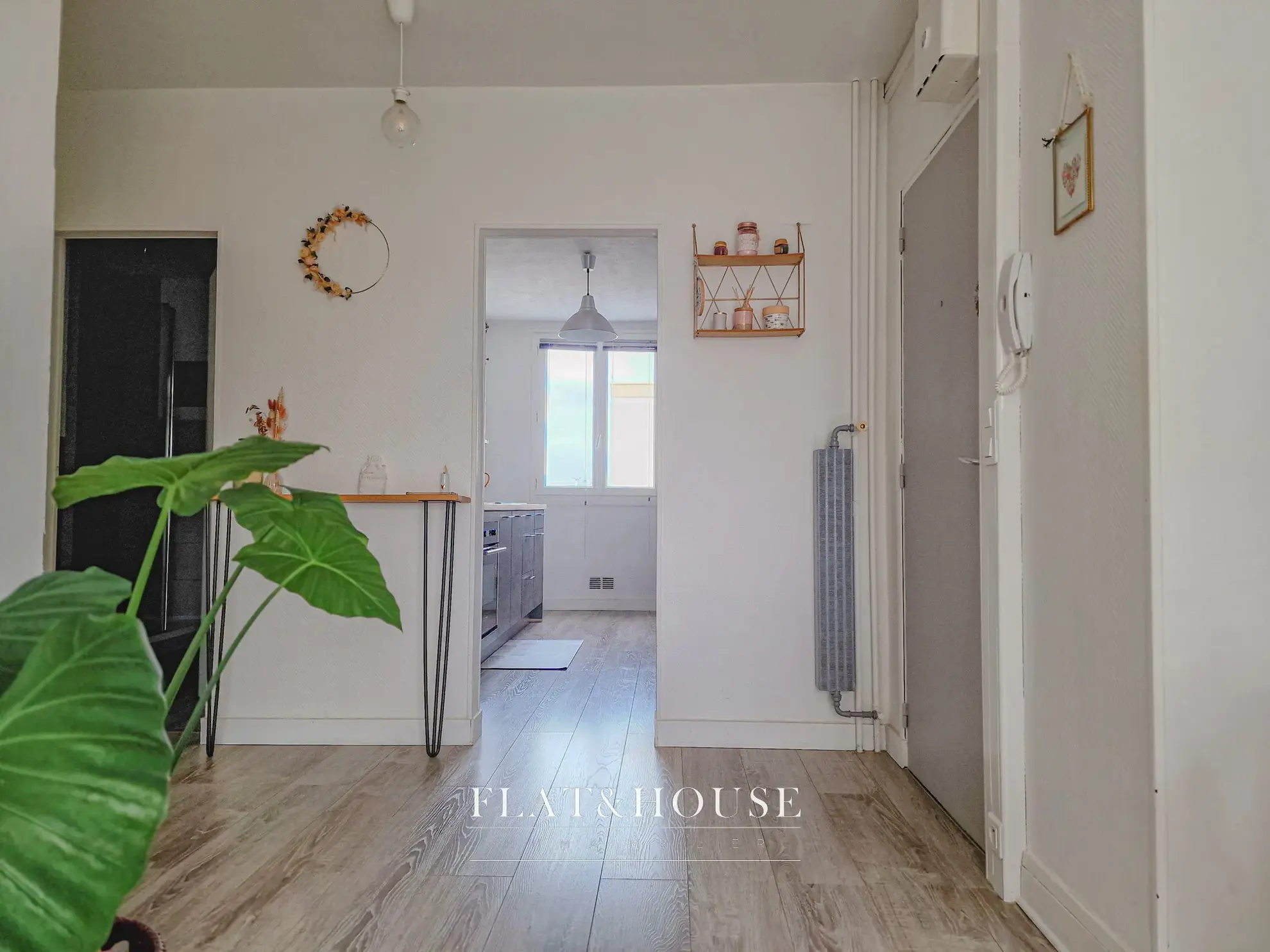 Appartement T2 à vendre à Saint-Sébastien avec cave et parking 