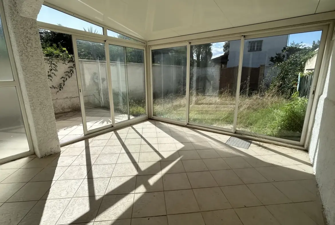 Maison F4 rénovée à Sorgues - 232 000 € 