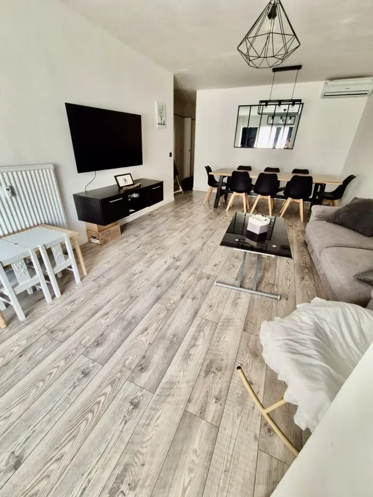 Appartement T3 de 78 m² au dernier étage à Le Cannet avec terrasse