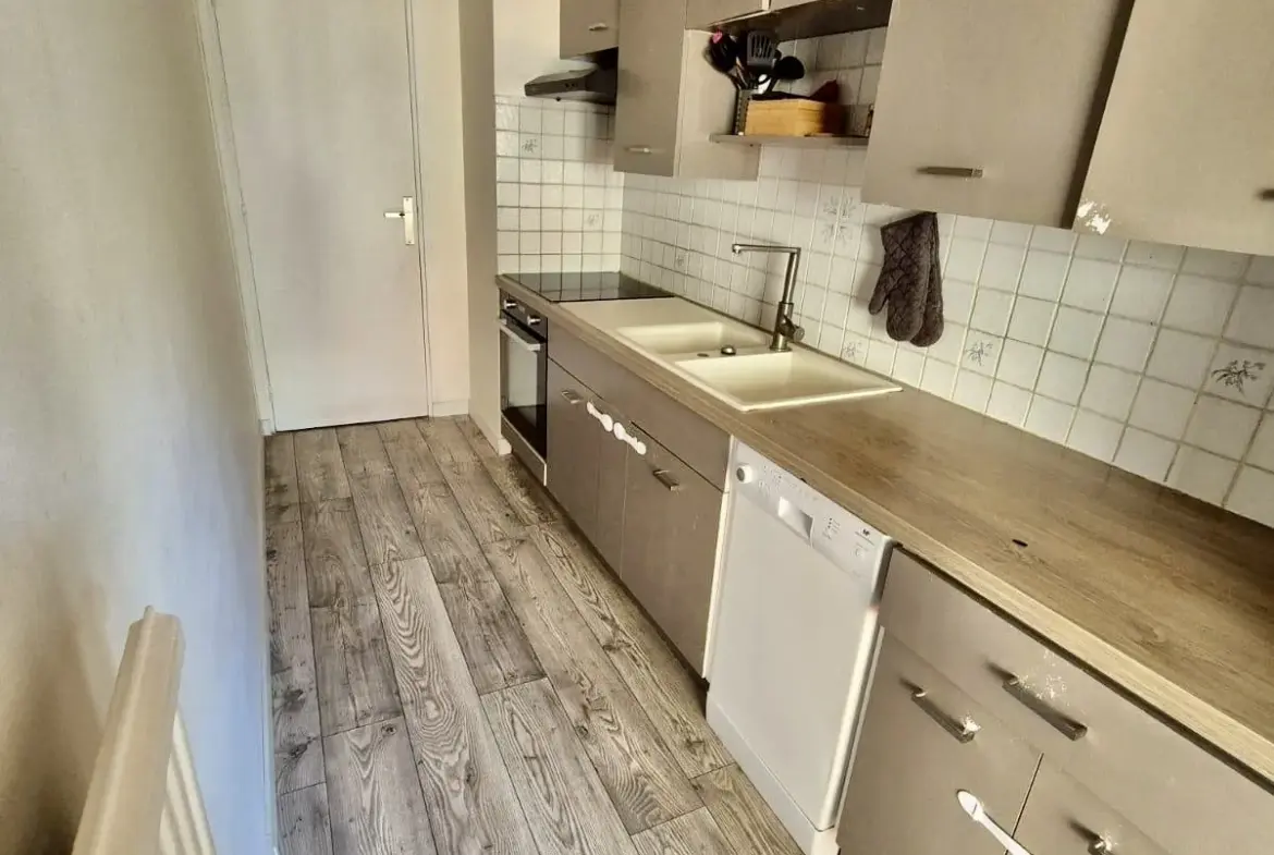 Appartement T3 de 78 m² au dernier étage à Le Cannet avec terrasse 