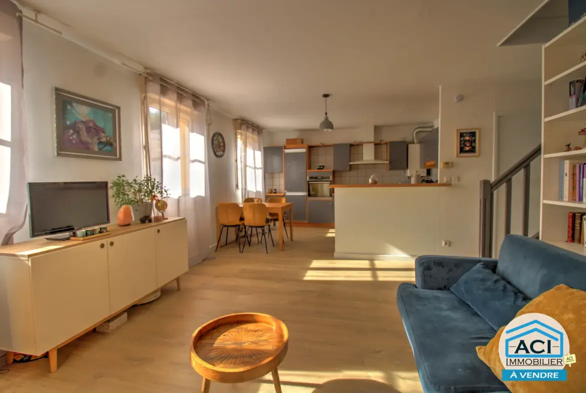 À vendre : T3 Duplex lumineux avec balcon à Saint-Symphorien-d'Ozon 