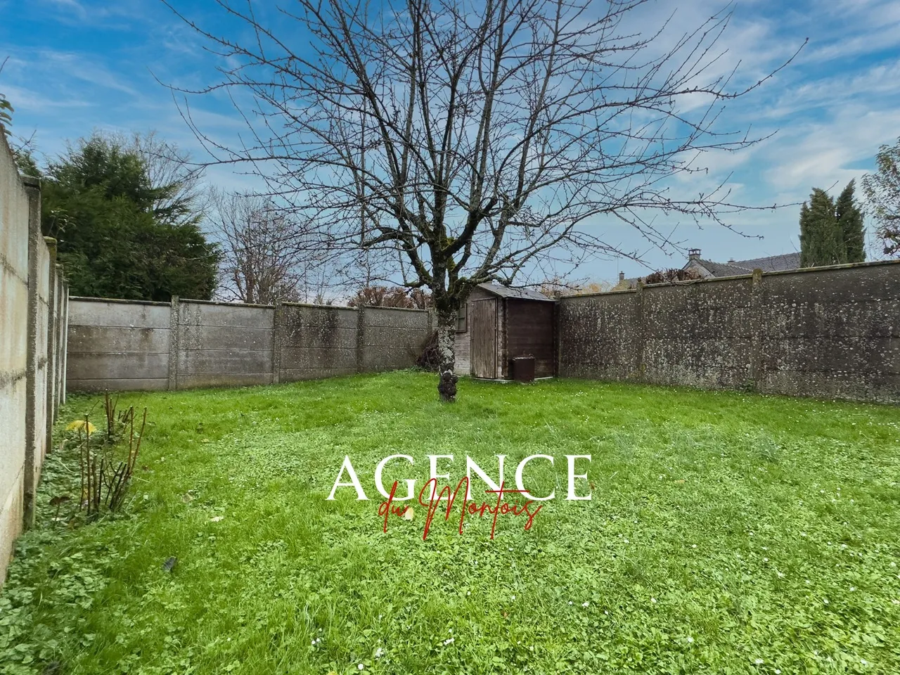 Maison spacieuse à Longueville avec jardin clos 