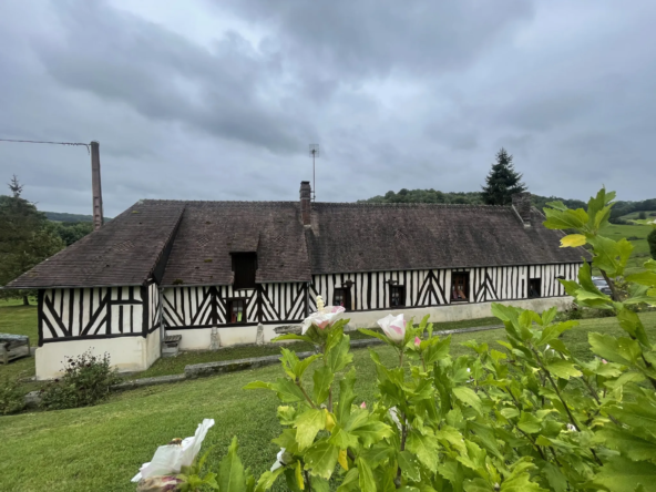 À vendre : Belle longère normande avec possibilités d'aménagement à Canapville