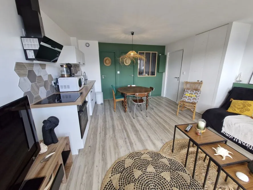 Studio rénové meublé à vendre - St Jean de Monts 