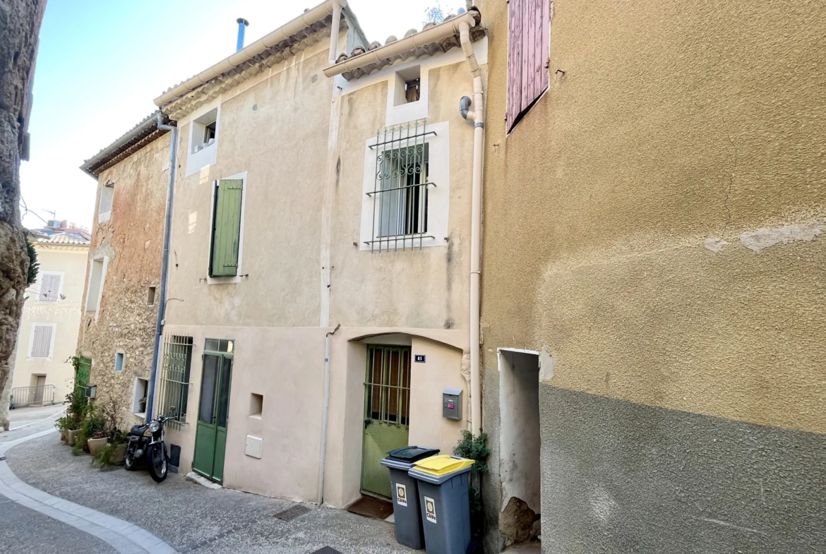 Maison de village rénovée à Beaumes de Venise - 197 000 € 