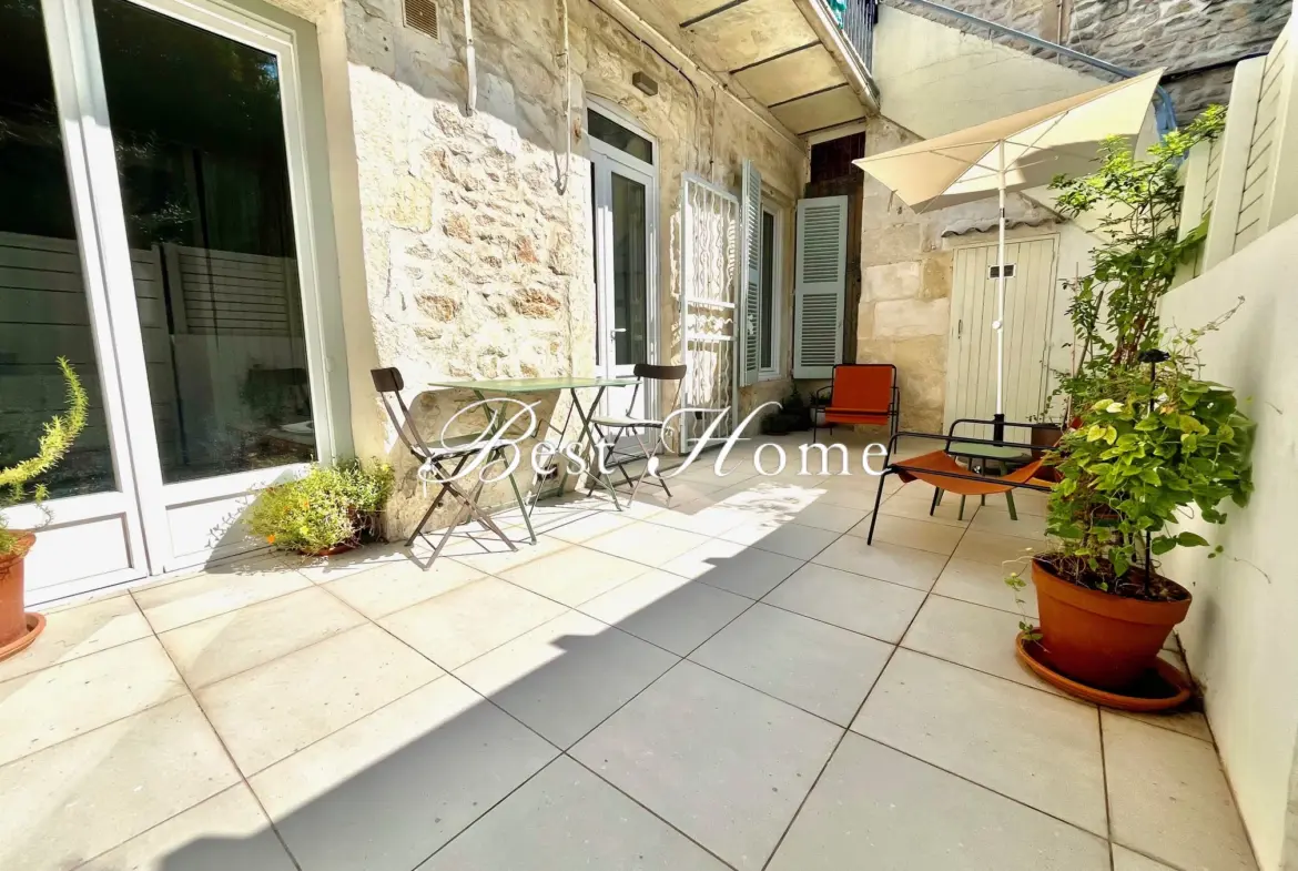 À vendre à Nîmes : Appartement type 2 avec terrasse en plein coeur du centre-ville 