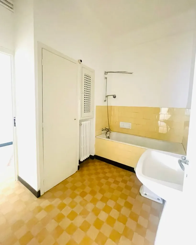 Bel appartement spacieux à Toulon - Zone franche haute ville 