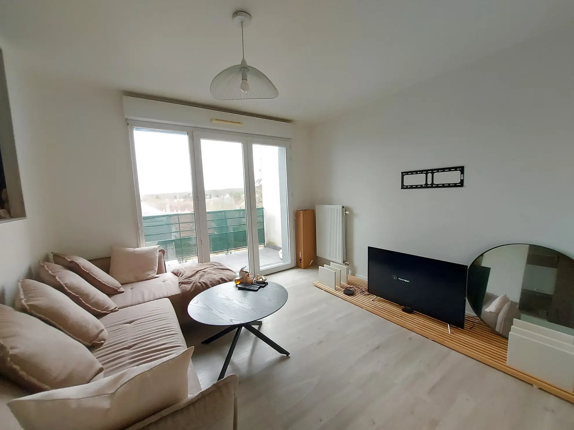 À vendre : Appartement 2 pièces à Rosny-Sur-Seine avec balcon 