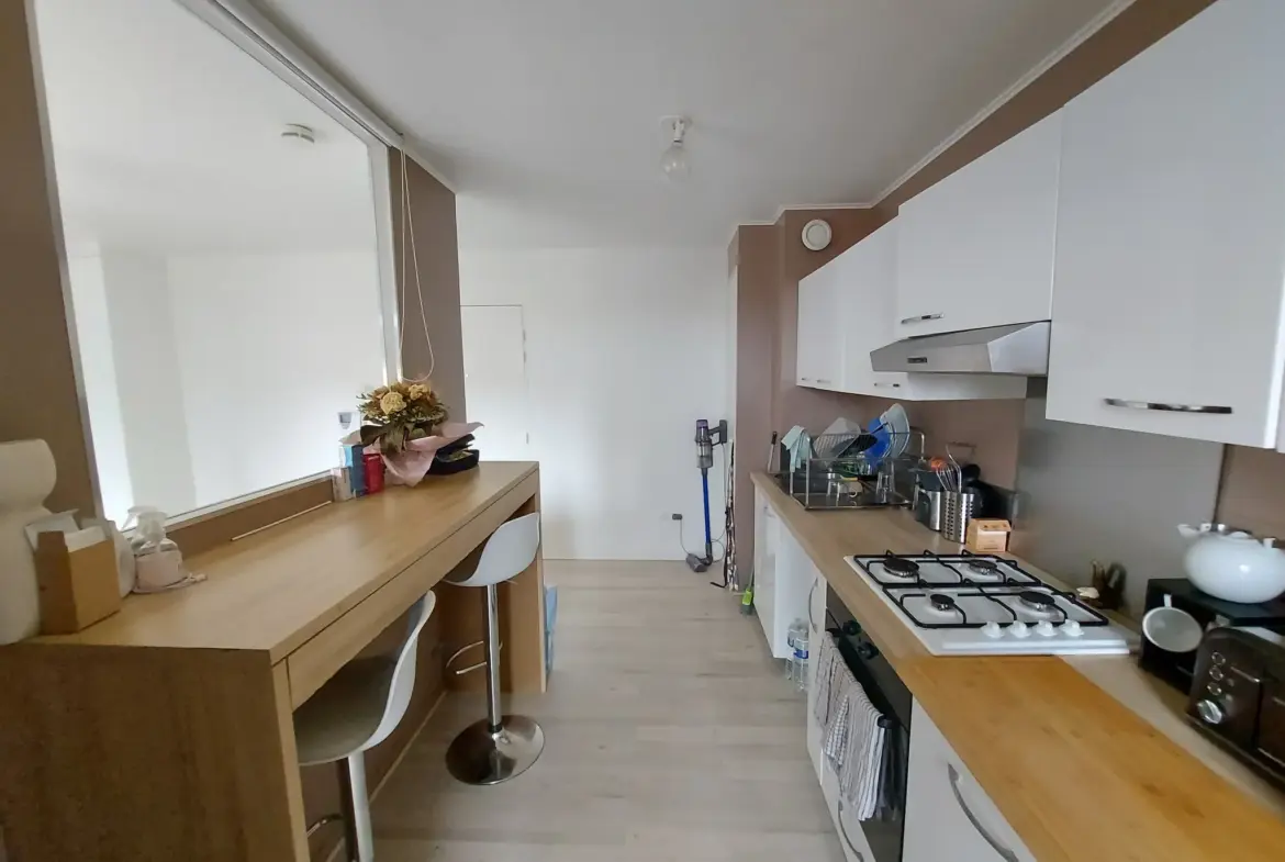 À vendre : Appartement 2 pièces à Rosny-Sur-Seine avec balcon 