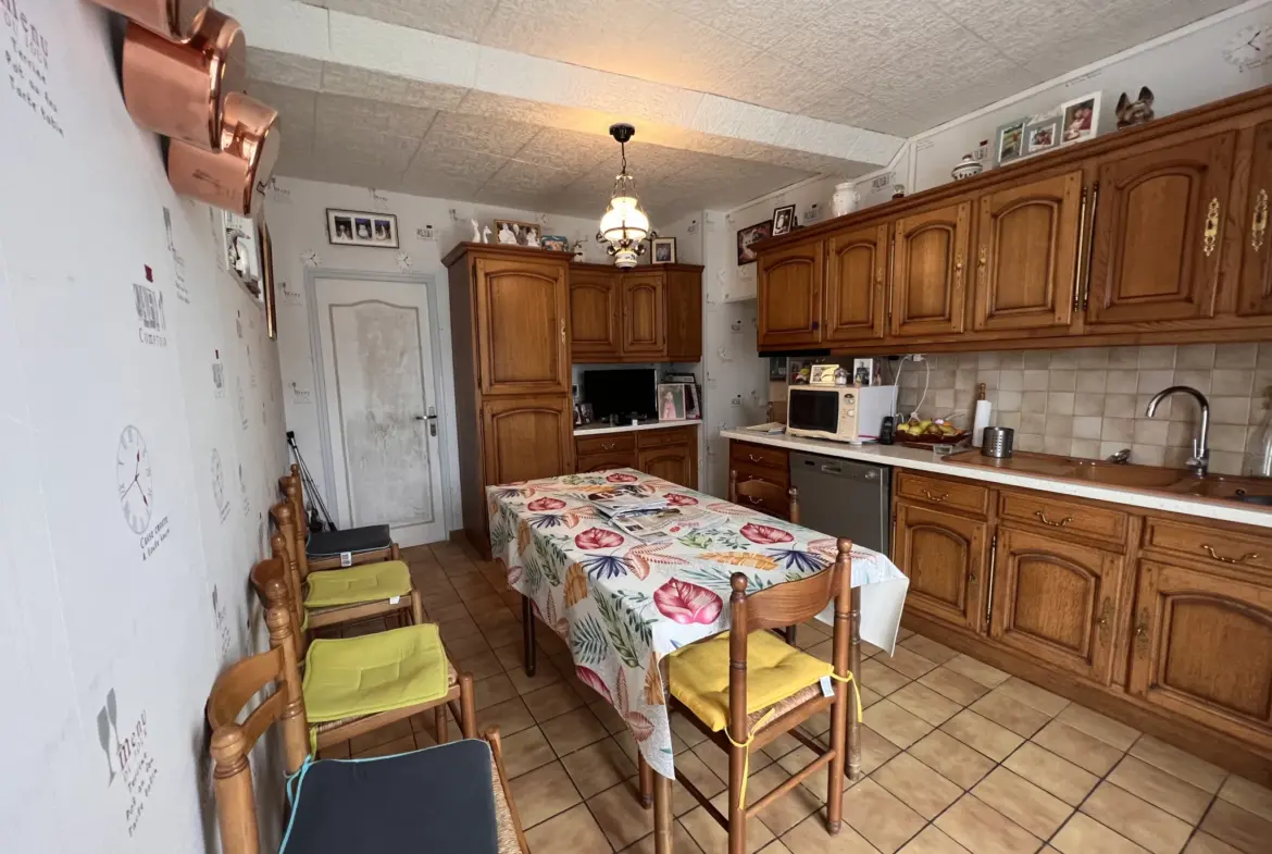 Maison à vendre à Souleuvre en Bocage - 3 chambres, 487 m² de terrain 