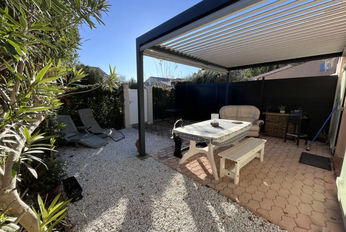 Maison mitoyenne à Vidauban avec jardin et piscine 