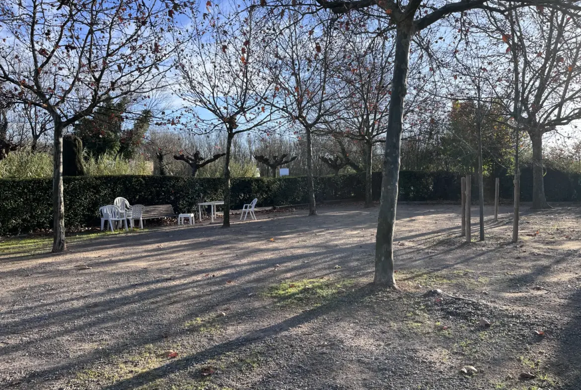 Maison mitoyenne à Vidauban avec jardin et piscine 