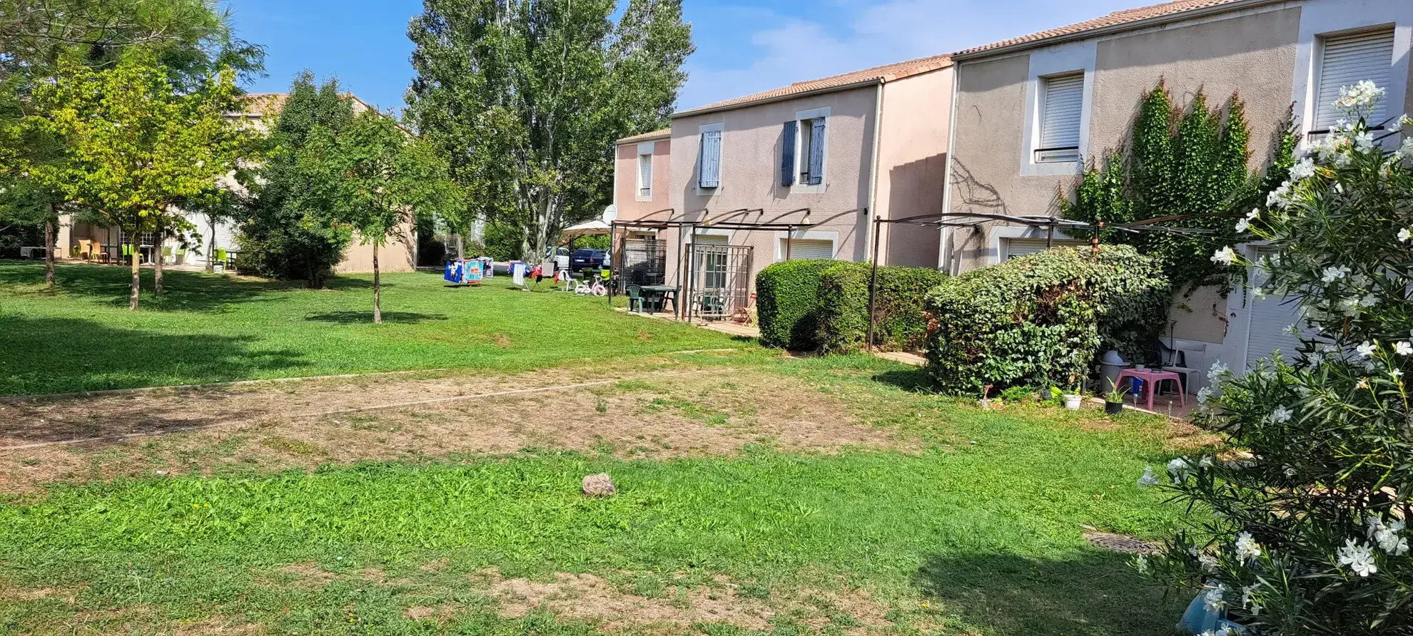 Maison mitoyenne avec piscine à Fuveau 13710 