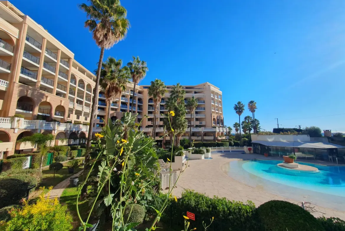 Appartement 2 pièces à vendre à Cannes avec piscine et parking 