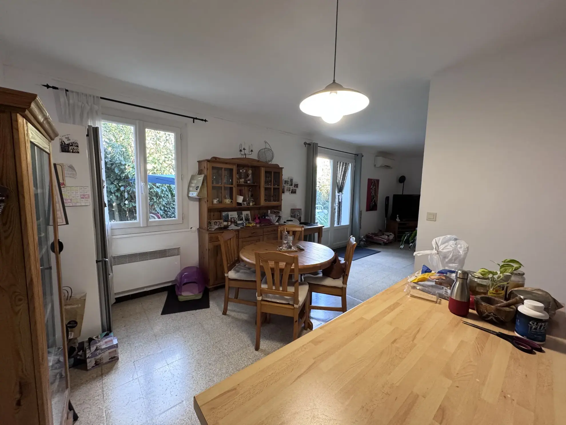 Maison à vendre avec 3 appartements à Peyrolles en Provence 