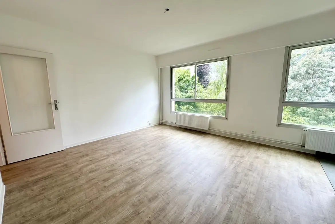 Studio lumineux de 30 m² à vendre près de l'avenue de l'Hippodrome 