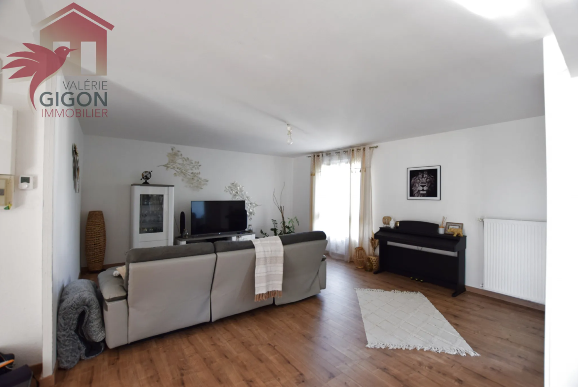 À vendre : Appartement Duplex F5/6 rénové avec terrasse à Sochaux 