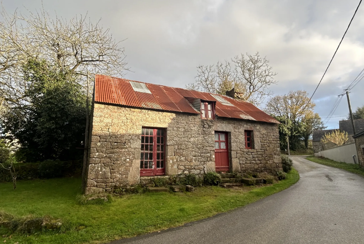 Maison de village avec dépendances à Melrand à vendre 