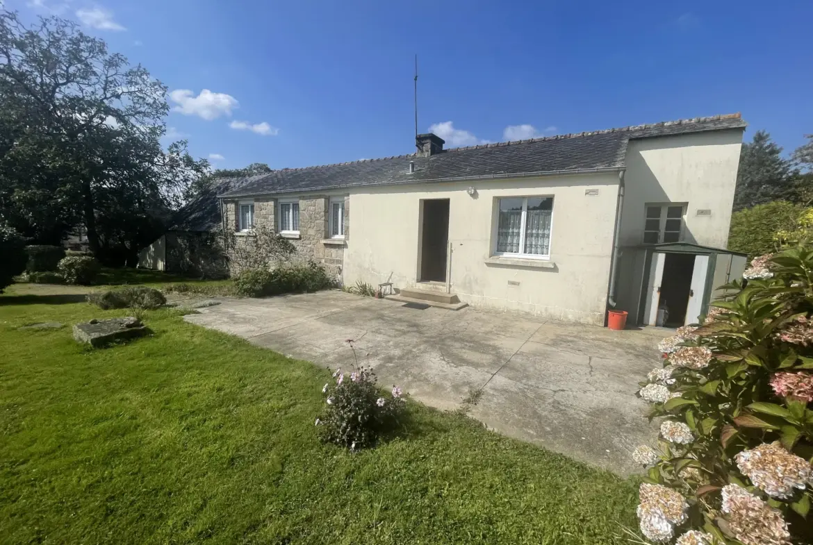 Maison de Village à Melrand – 57 m² avec Dépendances 