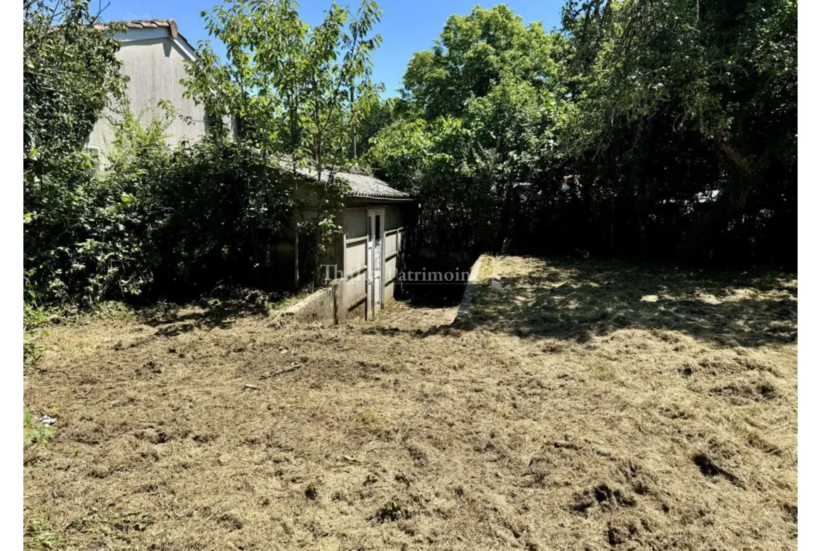 À vendre : Terrain à bâtir de 722 m2 à Camblanes-et-Meynac 