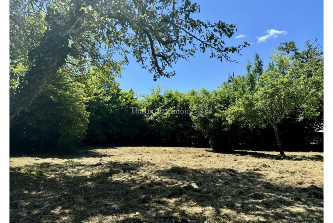 À vendre : Terrain à bâtir de 722 m2 à Camblanes-et-Meynac 