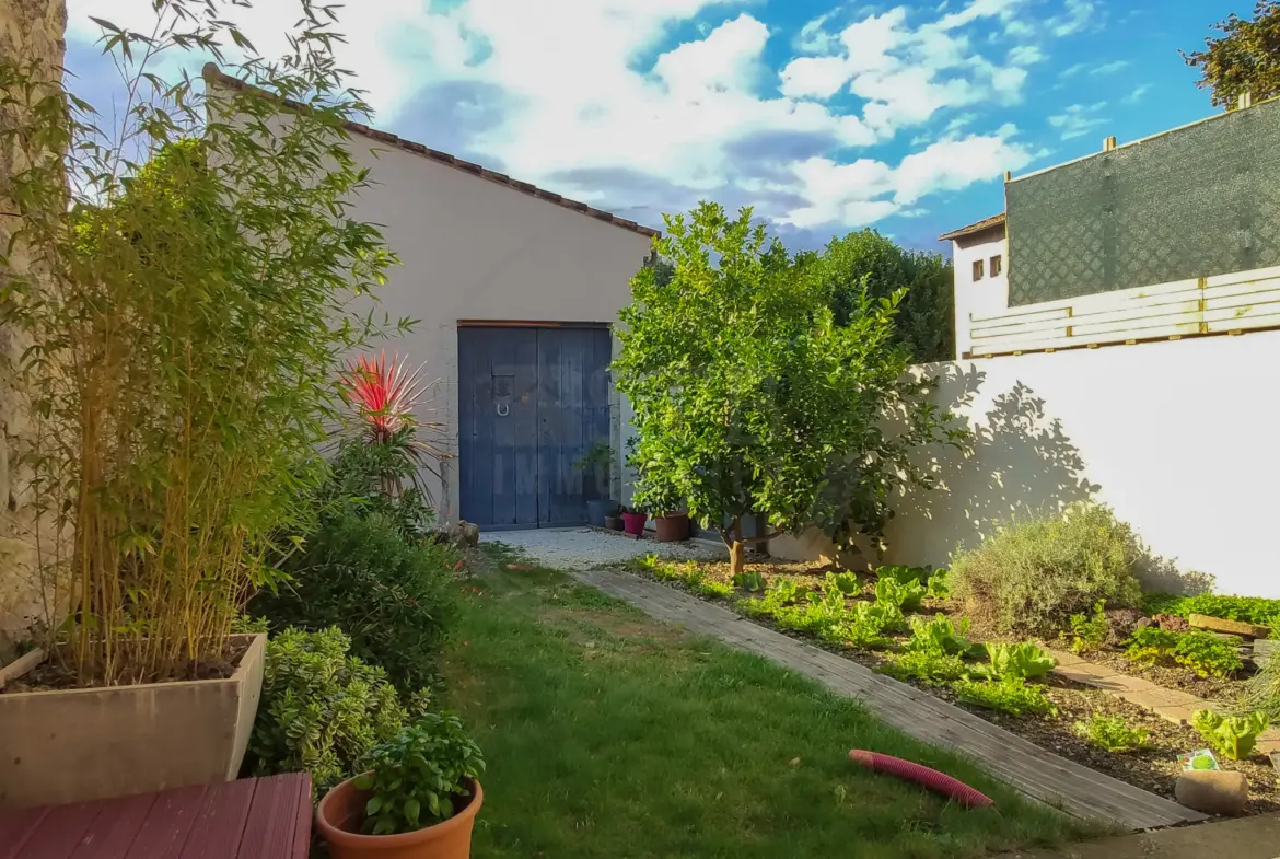 Maison de village rénovée de 145m² à Charmes-sur-Rhône 