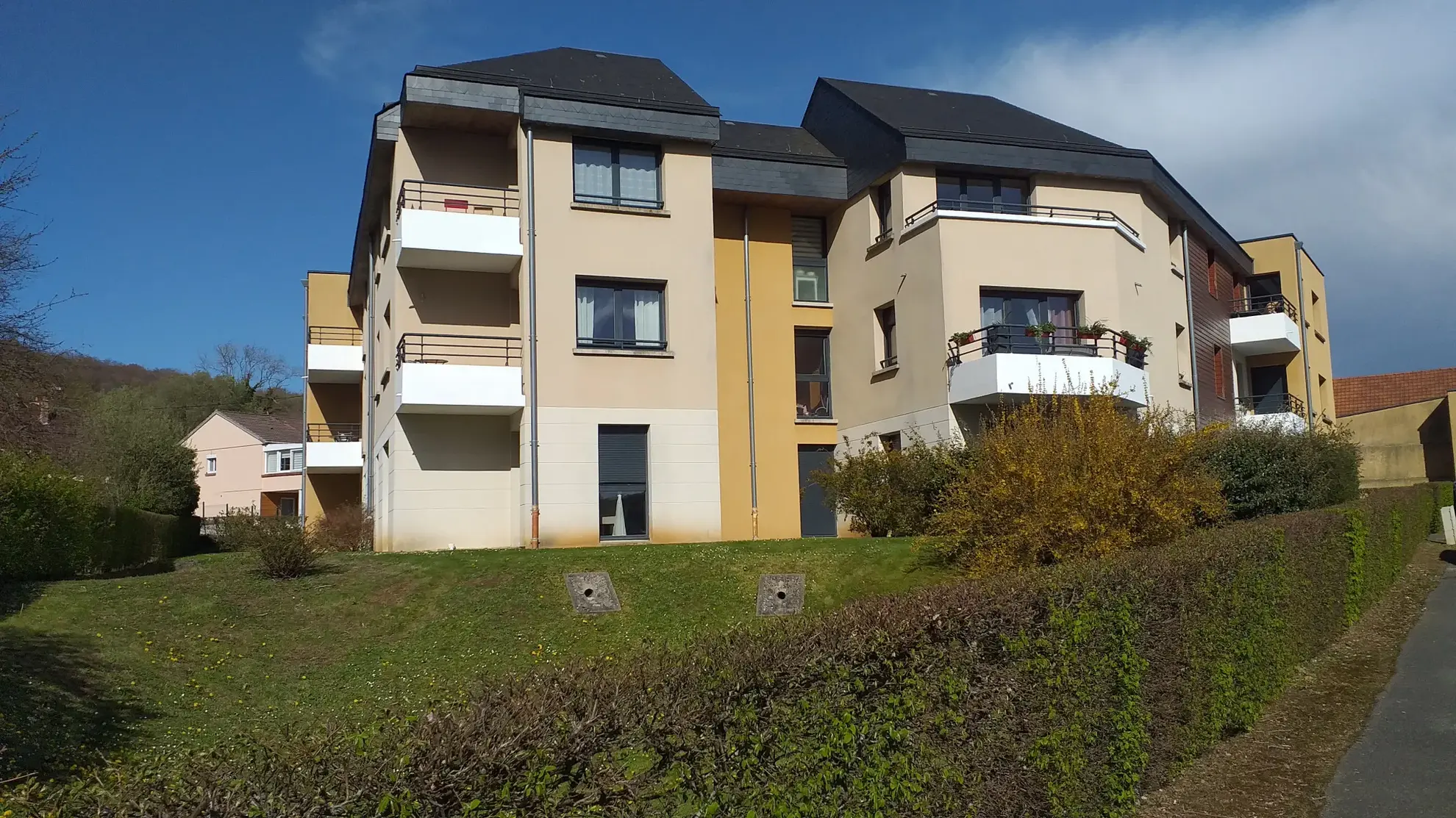 À vendre : Appartement 2 chambres avec terrasse à Envermeu, près de Dieppe 