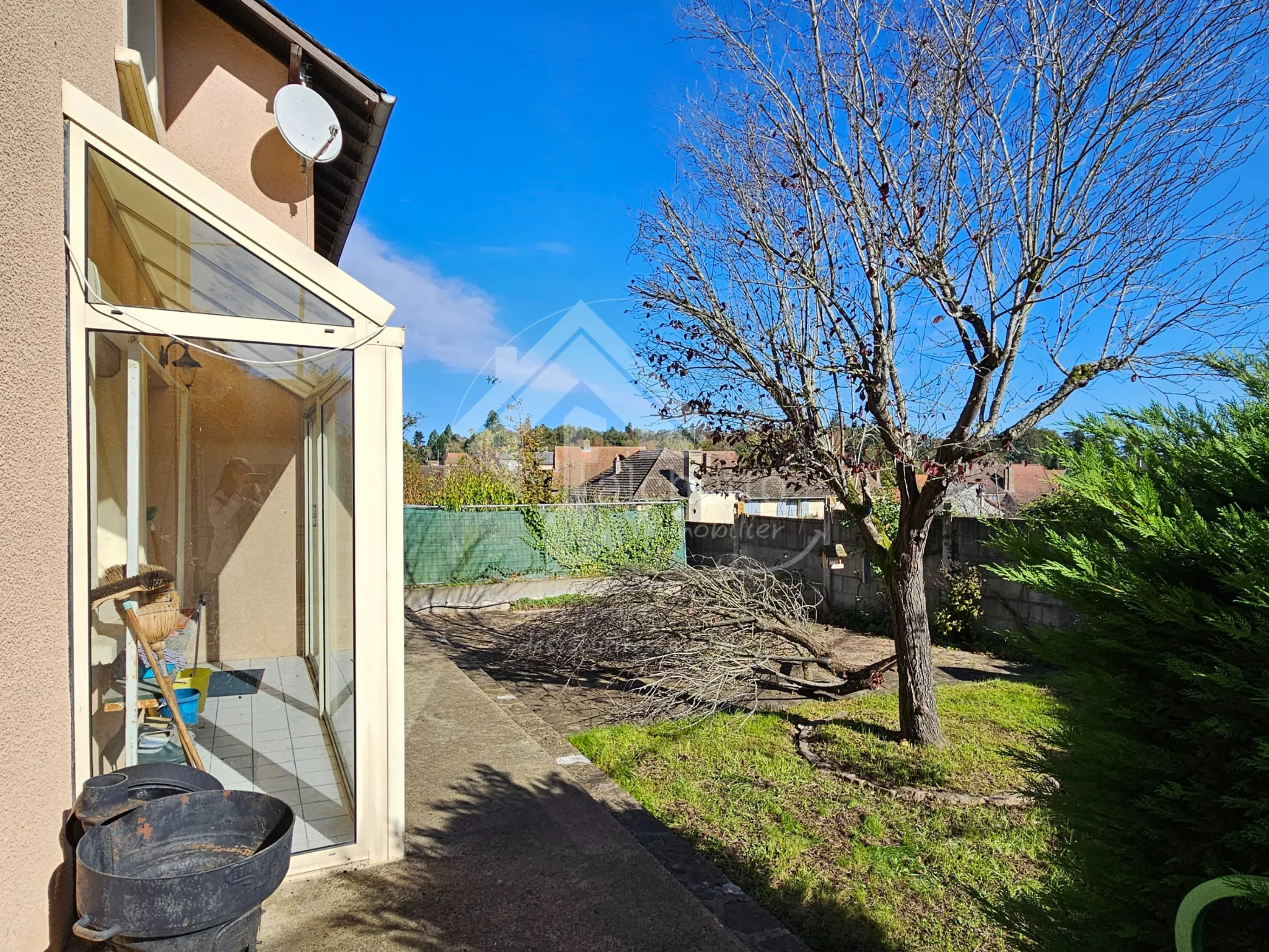 Maison 8 pièces au Donjon avec terrain de 937 m2 