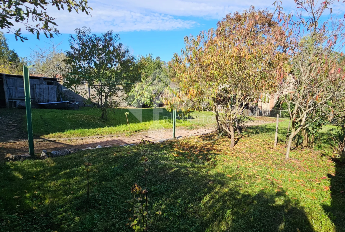 Maison 8 pièces au Donjon avec terrain de 937 m2 